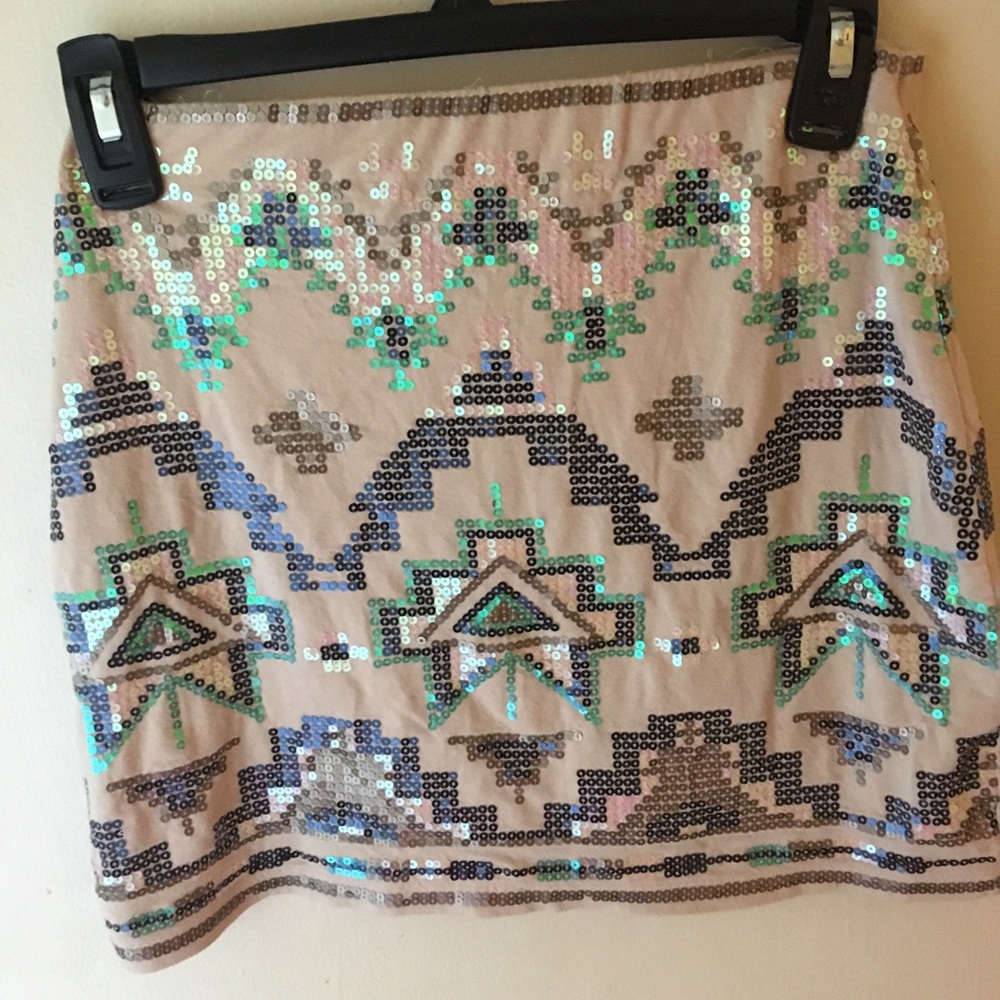 Sequin Iridescent Aztec Skirt - Picture 5 of 5